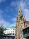 Kirche von unten