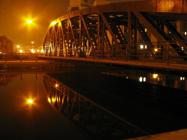 Eine alte Brücke