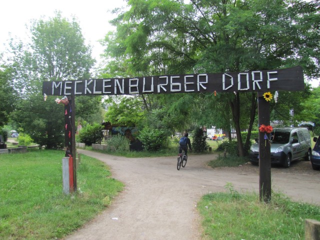 Eingang zum Mecklenburger Dorf
