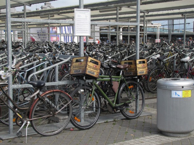 Oostende (Fahrrad am Bahnhof)