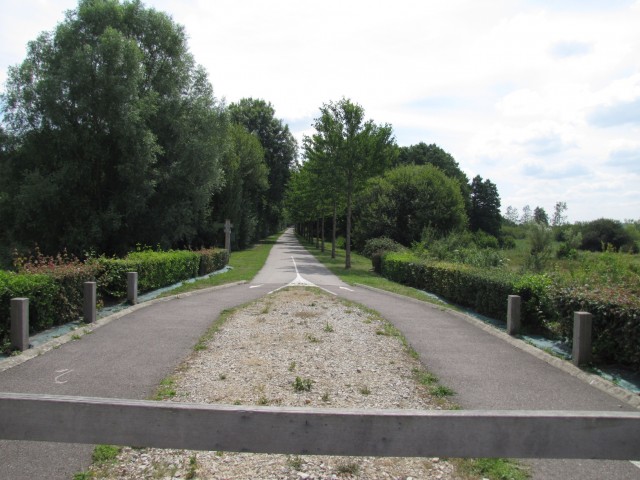 Pont-Authou - Beginn des Radweges 2