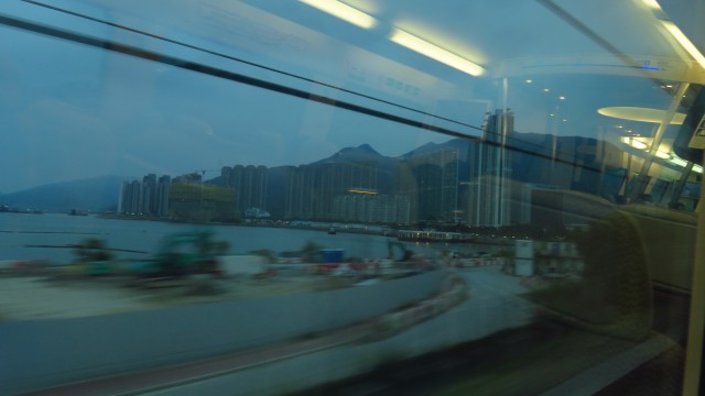 Hong Kong - Insel Lantau von der U-Bahn aus