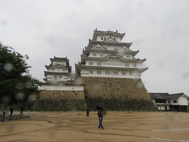 Himeji: Burg bei Regen 4