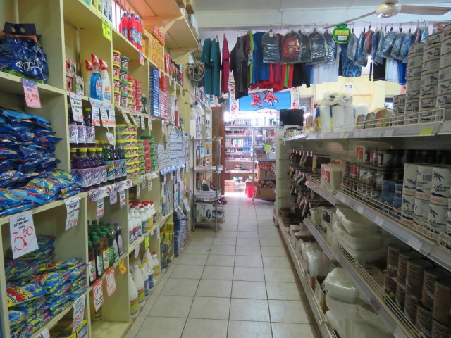 Taveuni: Shop in Wairiki