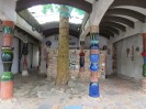 NZ: Kawakawa Hundertwasser-Toilette. Baummieter