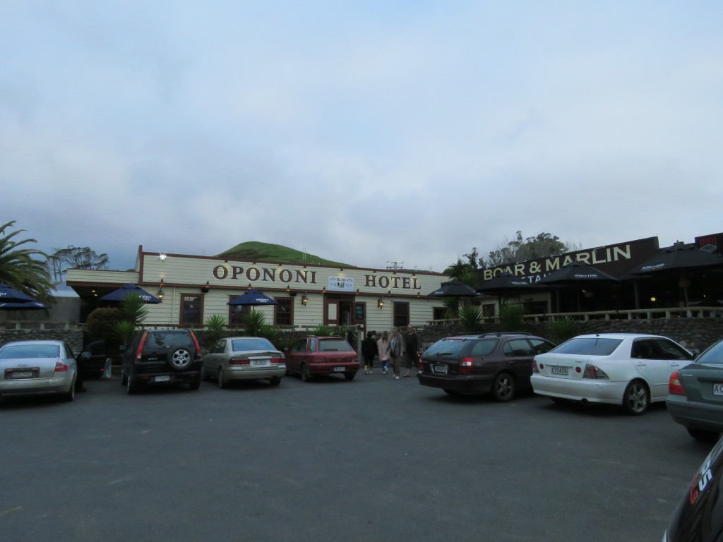 NZ: Oponomi Hotel