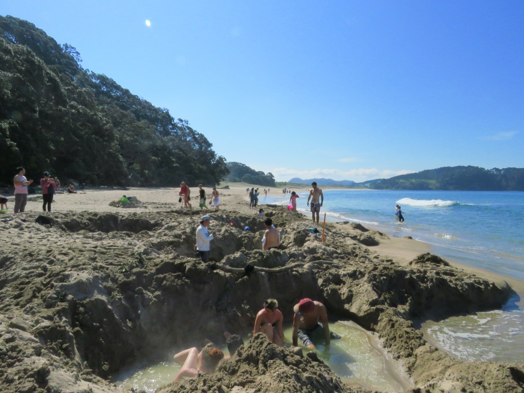 NZ: Hot Water Beach 1
