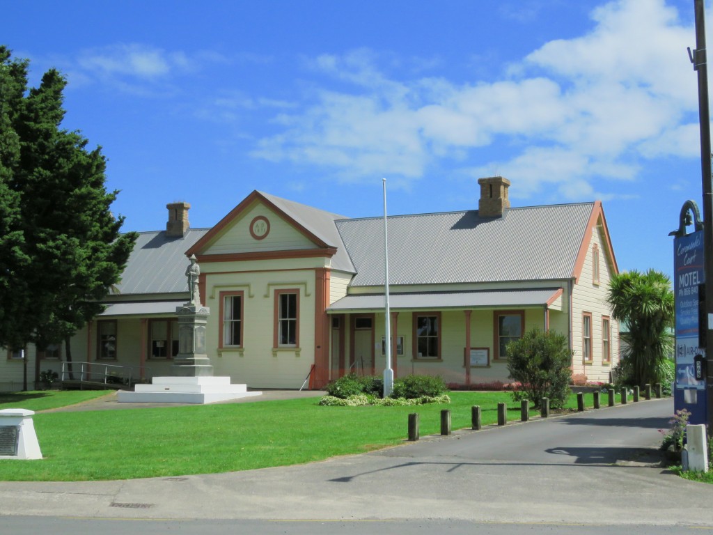 NZ: Coromandel Rathaus