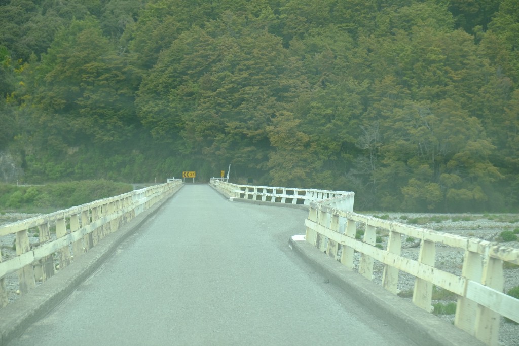 NZ: State Highway 73 (Waimakariri River Bridge)