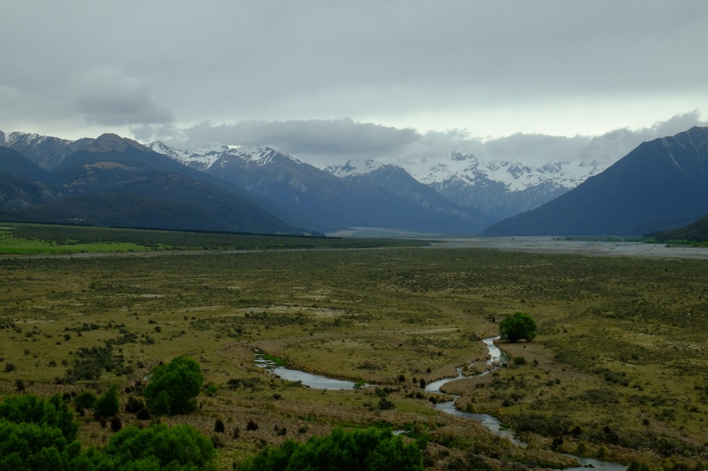 NZ: State Highway 73 (Waimakariri River)