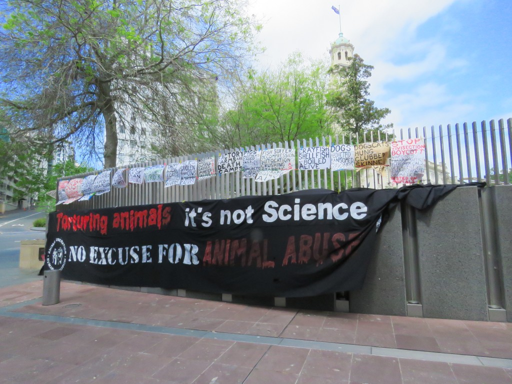 NZ: Auckland Demonstration gegen Tierversuche
