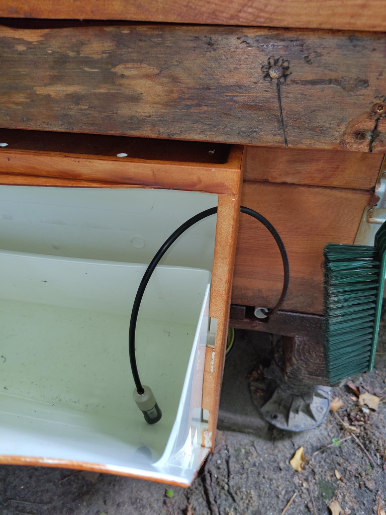 Ikea Trones - Mit Wasser