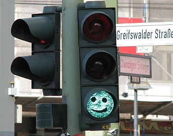 Fröhliche Verkehrsampeln in Berlin - Bild 2