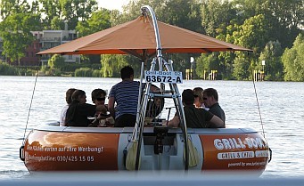 Das Grill-Boot in der Spree - Bild 1