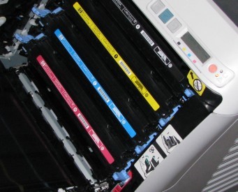 Laserdrucker: HP LaserJet 2605dn - Bild 1